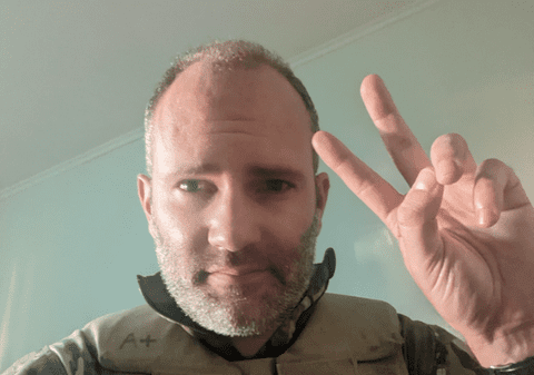 Povestea britanicului care a luptat pentru Ucraina. „M-am târât în tranșeea inamicului în toiul nopții… apoi s-a dezlănțuit iadul”