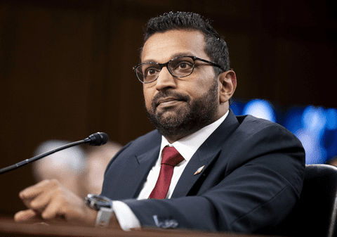 Șeful FBI se gândește să aducă antrenori din UFC care să-i învețe pe agenți arte marțiale