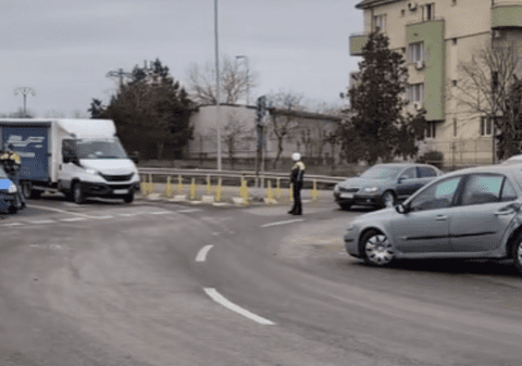 Accident în Constanța, după ce o basculantă a rămas fără frâne și a lovit alte trei mașini