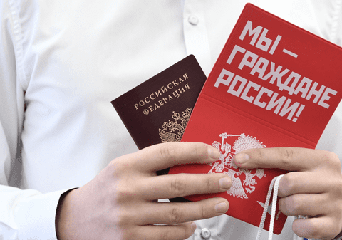 Un nou decret al lui Putin va contribui la rusificarea forțată a ucrainenilor, potrivit serviciilor secrete britanice