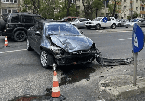 O șoferiță de 83 de ani, din Timișoara, victimă într-un accident pe care l-a provocat când a virat spre o parcare