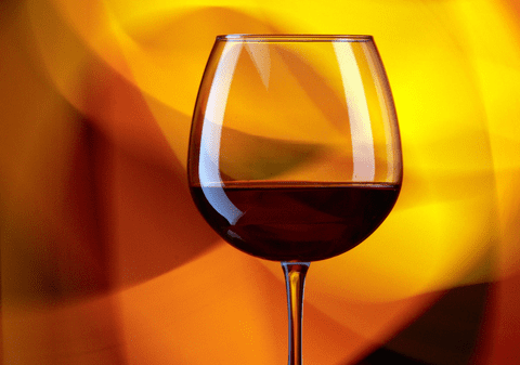 Ce este vinul portocaliu și cum se deosebește de rosé? Diferența, explicată simplu