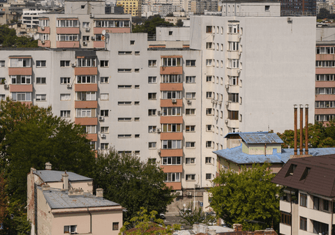 Sute de blocuri rămân câteva zile fără apă caldă în toate sectoarele din București. Lista străzilor afectate de lucrări