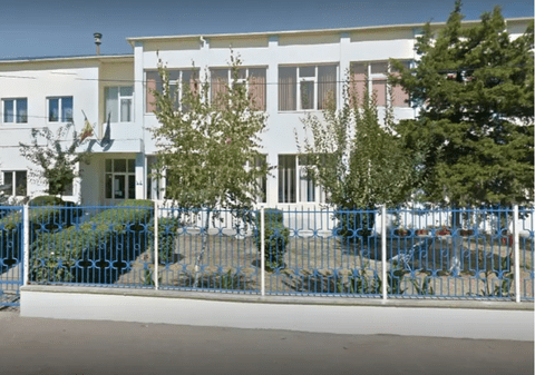 Elevă de 14 ani, găsită înconștientă în baia unei școli din Mangalia. Ce au descoperit anchetatorii