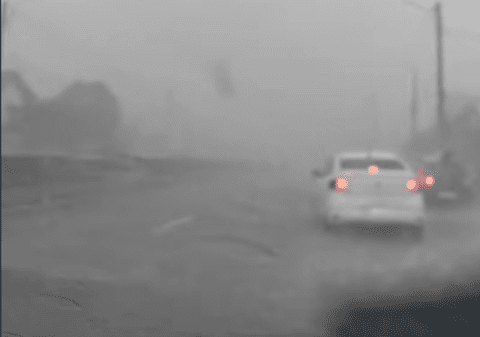 Trafic infernal pe DN1. Plouă torențial și vizibilitatea este extrem de mică pe drumul spre București dinspre munte