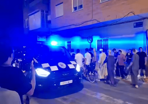 Ultrași români implicați în tensiunile din Murcia împotriva migranților. De la ce a pornit totul