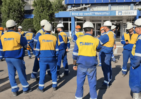 Angajații Liberty Galați nu își mai pot primi salariile. Fabricii i-au fost blocate conturile
