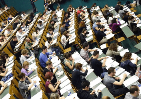 „La examenul de admitere la medicină din Italia s-a copiat ingenios”, denunță un candidat după ce subiectele au fost scurse pe rețelele de socializare