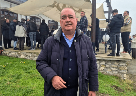 Gigi Nețoiu vrea să devină primarul Bucureștiului. Și-a anunțat candidatura la Mircea Dinescu, cu lăutari, berbecuți la proțap, ca la nuntă