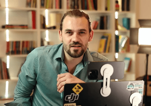 Curs AI Online pentru Business şi Marketing — Învață agenți AI şi automatizări, fără programare