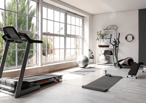 10 aparate fitness de bază pentru un antrenament full body acasă