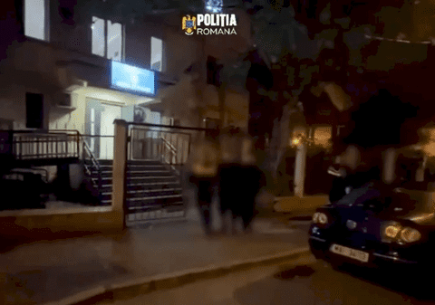 Bătaie cu ciocanul de șnițele în stradă, în București. Agresorul a fost reținut