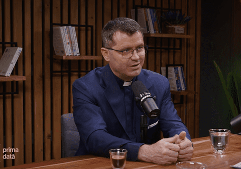 Părintele Francis Doboș, despre Dumnezeu, AI și fricile lumii moderne: „Fericirea e doar relațională. Nimeni nu este fericit singur”