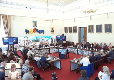 Serviciile publice din Iași, între răfuieli politice și indemnizații de lux: bugete neaprobate și procese la orizont