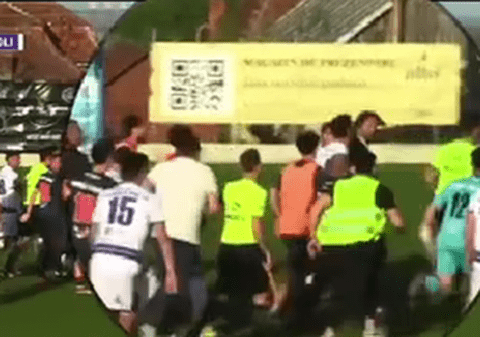 Imagini incredibile: Dan Alexa, repriză de box pe gazon!