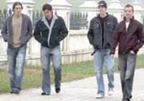 'Canguri' in  Romania