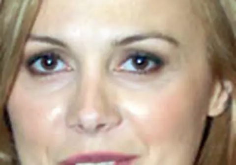 CU SERPII LA PICIOARE