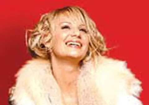 Nicola isi face onomastica fara sot