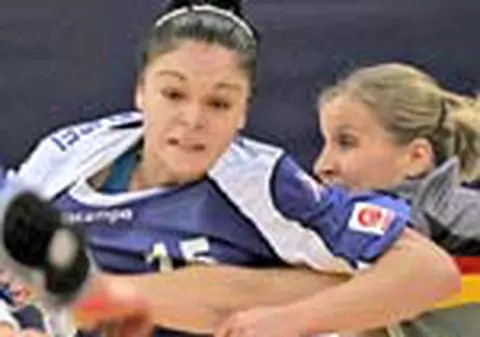 Suntem in semifinale!