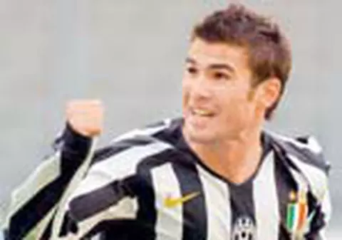 Adrian Mutu este indisponibil pentru meciul cu Lazio