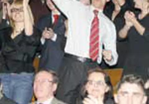 Tinerii liberali au dat premii politicienilor