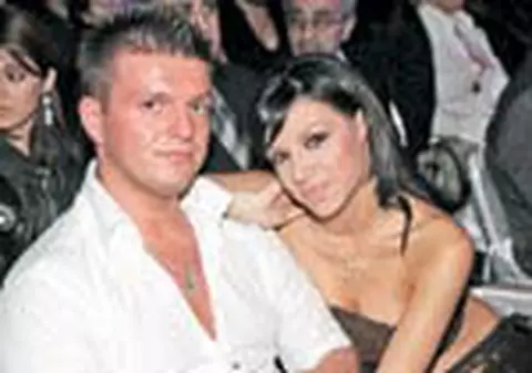 Sorana de la A.S.I.A. s-a despartit de iubit