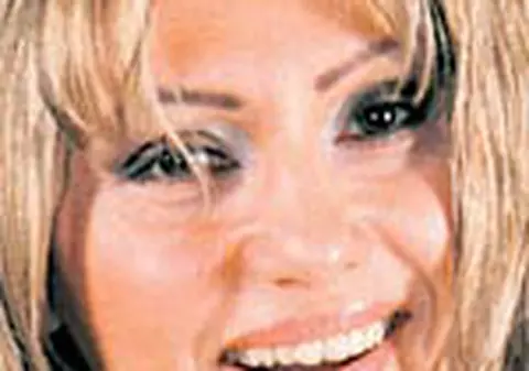 Flora Nastase i-a luat cainelui sau o sotie