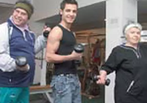 FITNESS CU TATA SI BUNICA