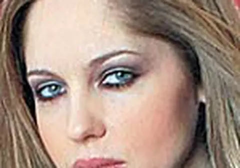 Anca de la Class ajuta o tanara sa termine facultatea