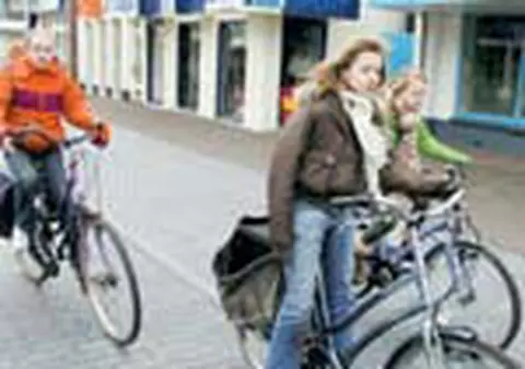 Heerenveen, viata in sa si pe patine