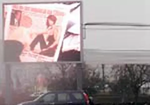 Libertatea se citeste 'in direct' in Piata Unirii, la postul Kiss FM