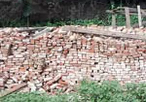 CASA CU CARAMIZI SECOND HAND!