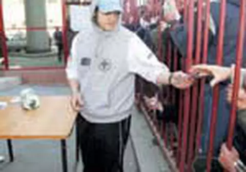 Stii si castigi... un bilet la meci!