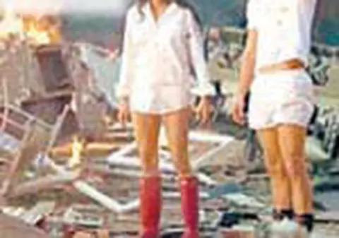 Cearta conjugala cu pistoale si bombe