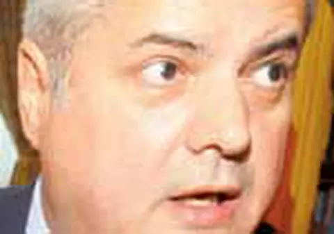 Adrian Nastase, asteptat de alte filiale PSD din tara