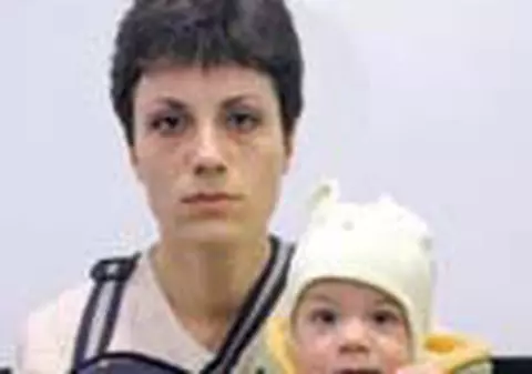 'Am nevoie de un adapost pentru mine si baietel'