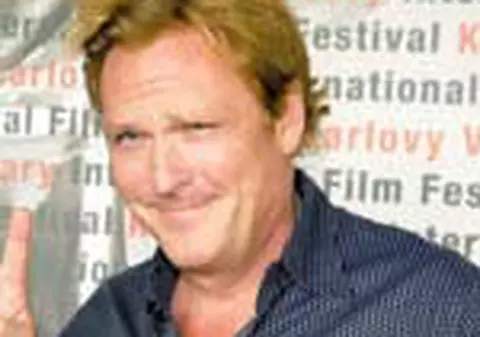 Michael Madsen a adoptat un caine din Romania