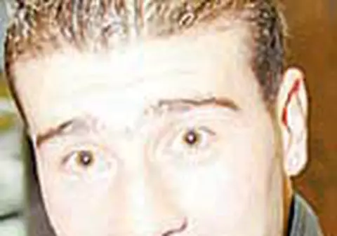 Bute ar putea boxa cu un congolez