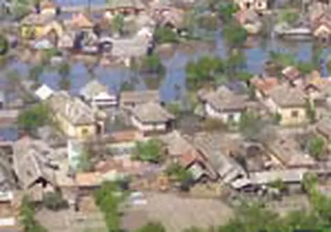 Dupa inundatiile controlate, Dunarea a scazut doar 10 cm