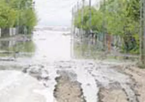 Dunarea a navalit peste casele din Manastirea