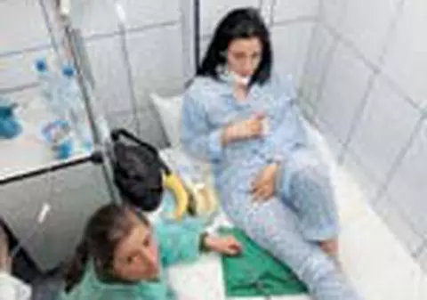 Casiera de la Cora, injunghiata de iubit