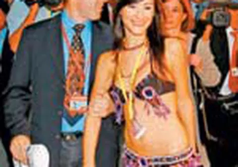 Tariceanu, 'tulburat' de o juna protestatara