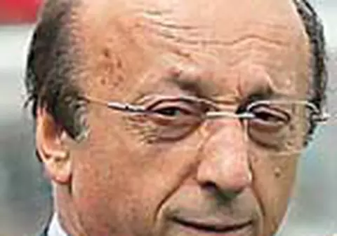 Mutu si Moggi voiau sa aduca 500 de autocare in Romania