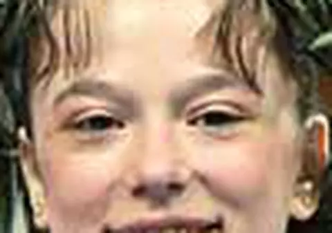 Alexandra Eremia si Loredana Boboc isi deschid coafor