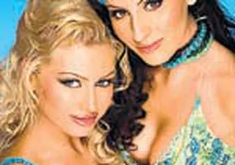 Issa are o noua colega de trupa