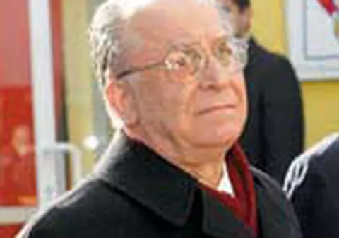Lui Ion Iliescu i-a fost extirpata vezica biliara