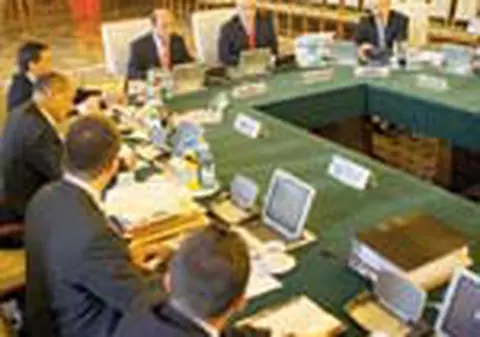 'Ati fost penibili in fata romanilor'