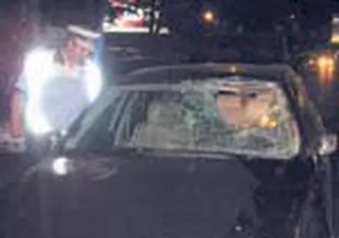 Un BMW a spulberat doi oameni pe Dorobanti