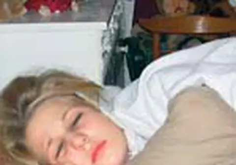 Masarea pielii cu un burete aspru aduce somnul