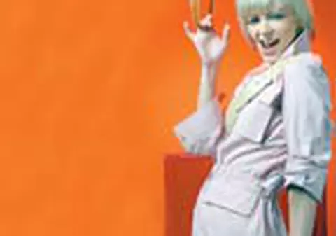 GIANINA VREA SA PLECE IN JAPONIA